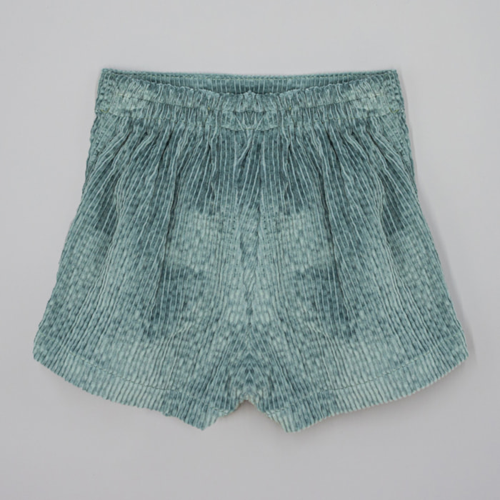 Short Verde De Pana Con Bolsillos