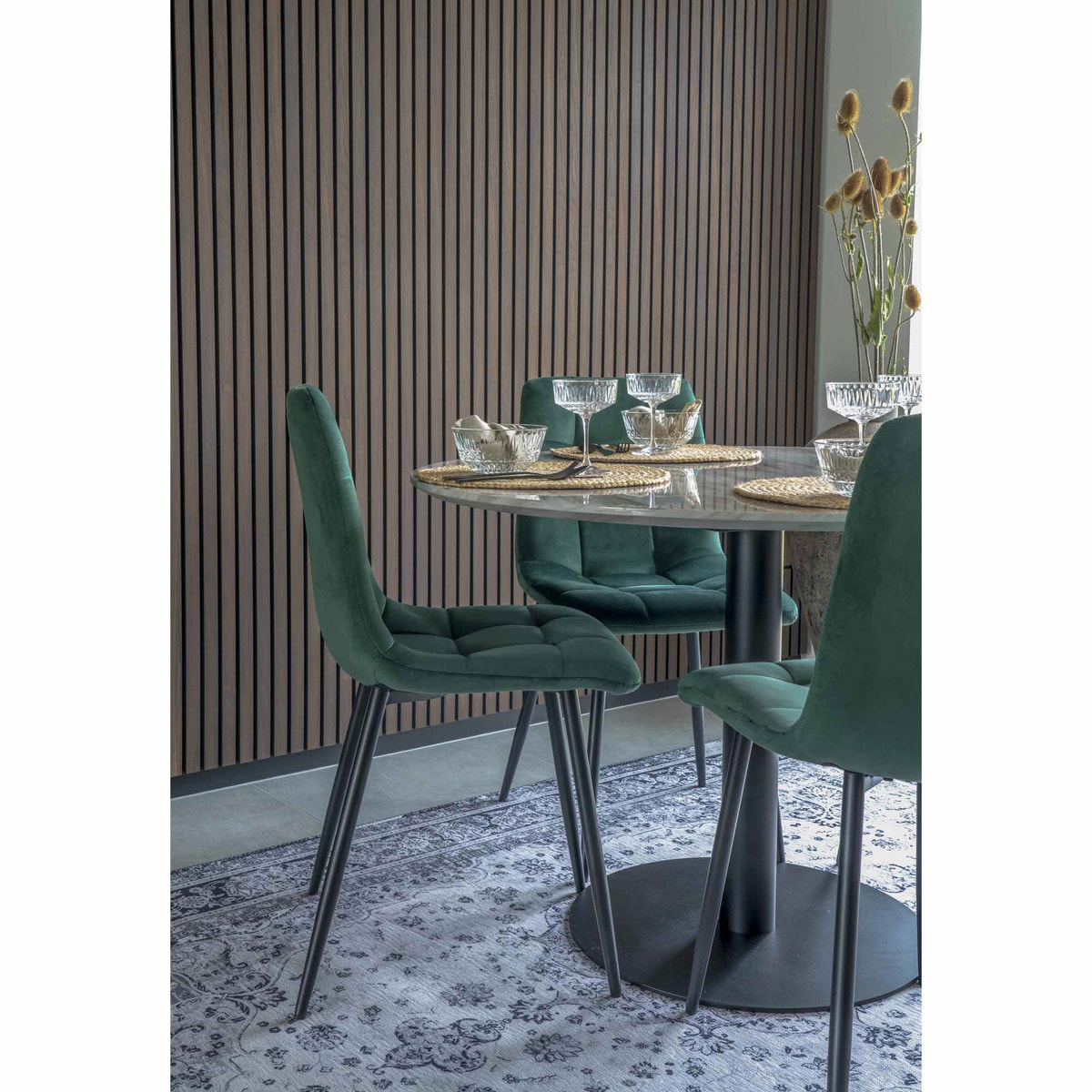 Set 2 sedie da pranzo Middelfart in velluto verde scuro con gambe nere
