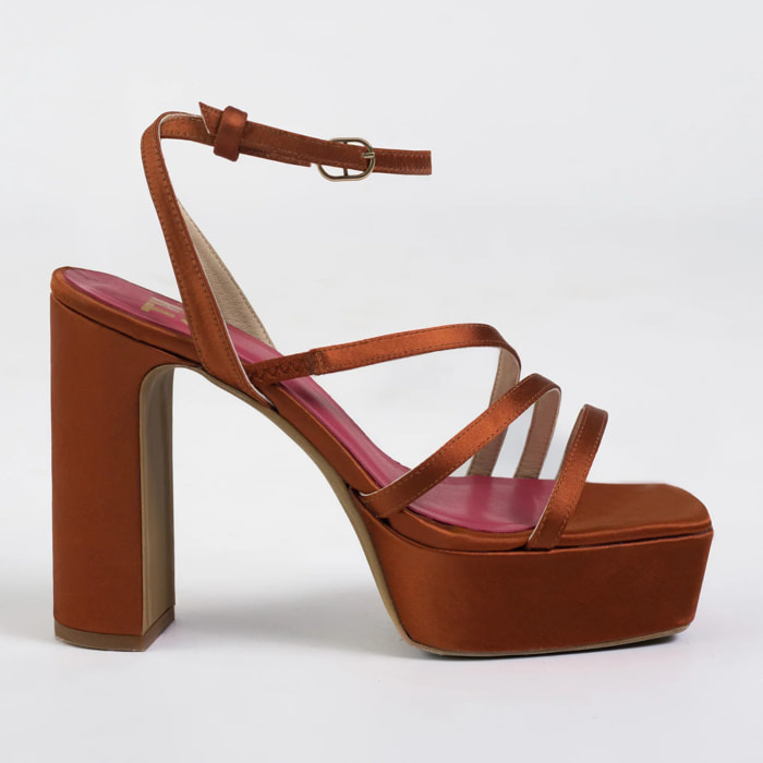 Sandalias de mujer con tacón y plataforma