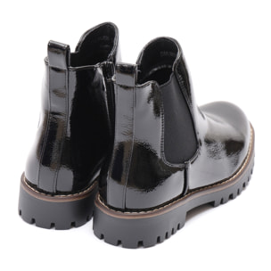 Stivaletto in simil pelle con elastico laterale