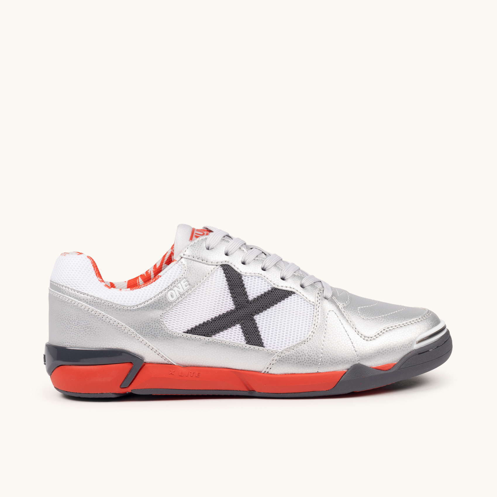 MUNICH ONE 79 Zapatillas de Fútbol Sala Plateadas Ultra Ligeras