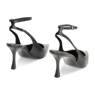 Zapatos de tacón descubierto negros