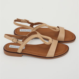 Sandali bassi in simil pelle con fasce intrecciate