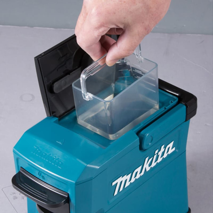 Cafetera 18V o 12V MAKITA - sin batería ni cargador - DCM501Z