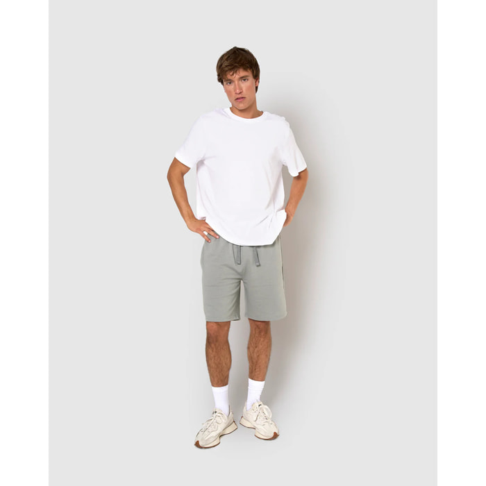 Pantalón corto básico deportivo liso gris