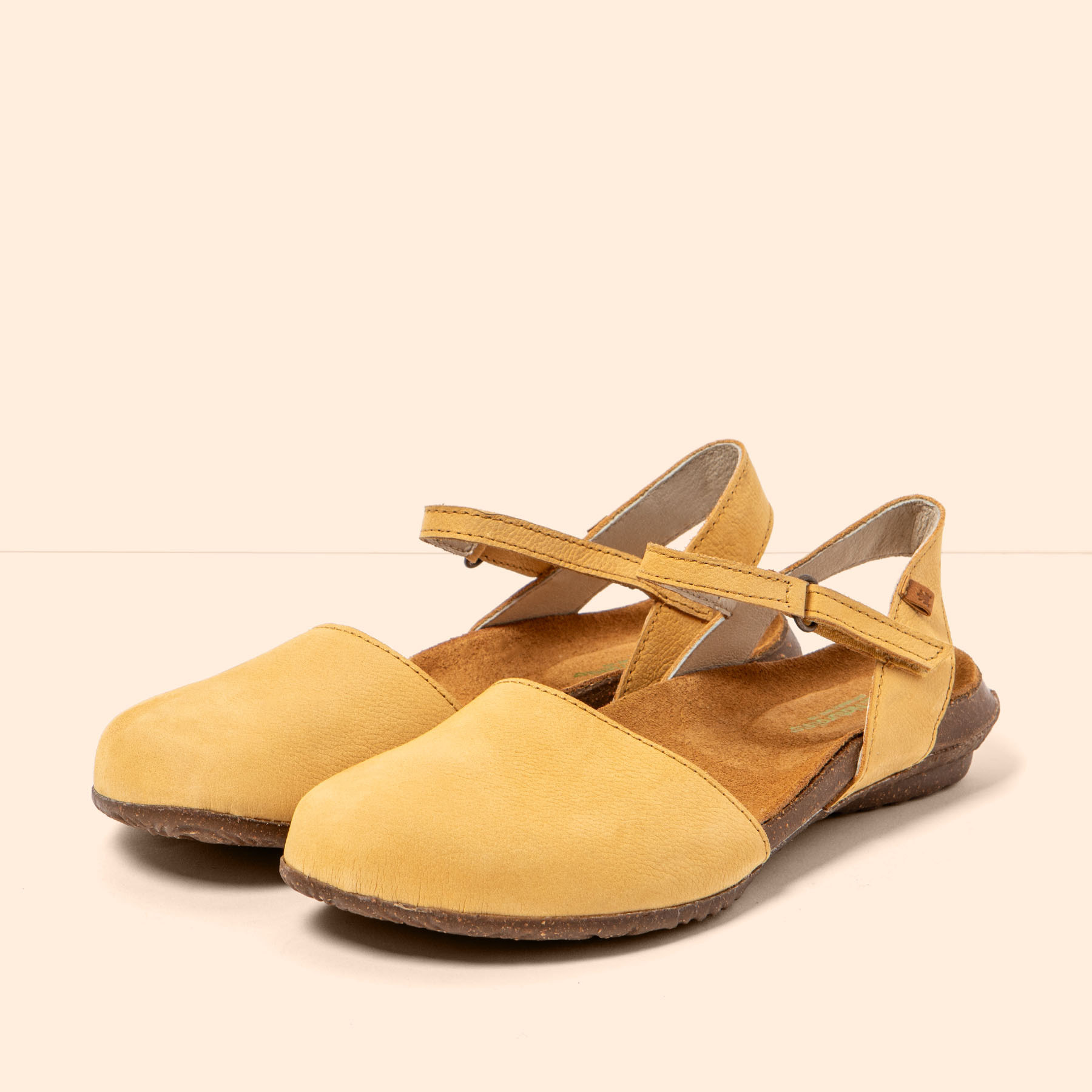 Sandalias N412 NOBUCK HONEY / WAKATAUA color Honey