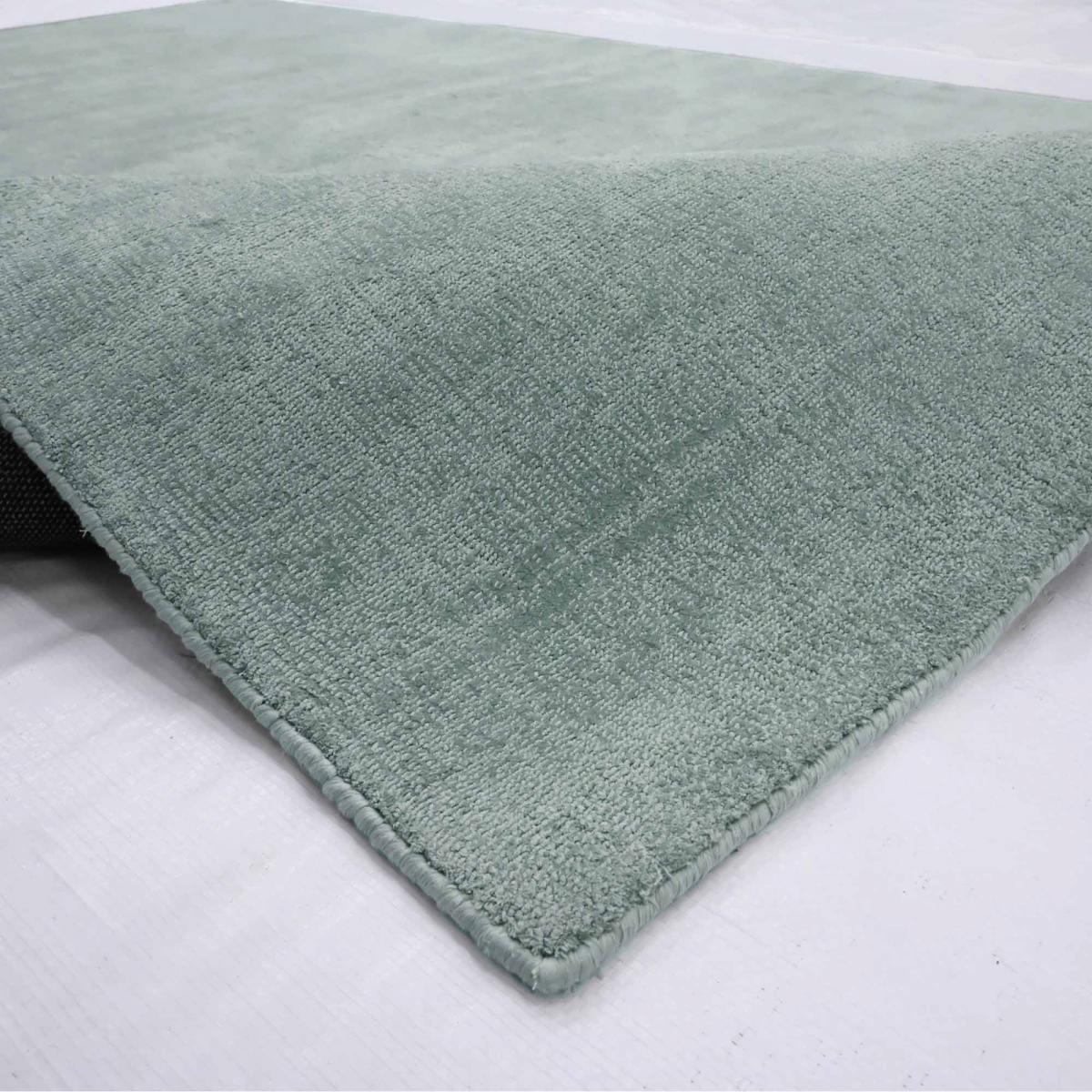 Tapis artisanal doux et soyeux tufté main en viscose