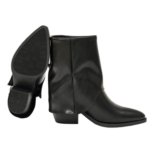 Stivaletto in simil pelle con fibbia