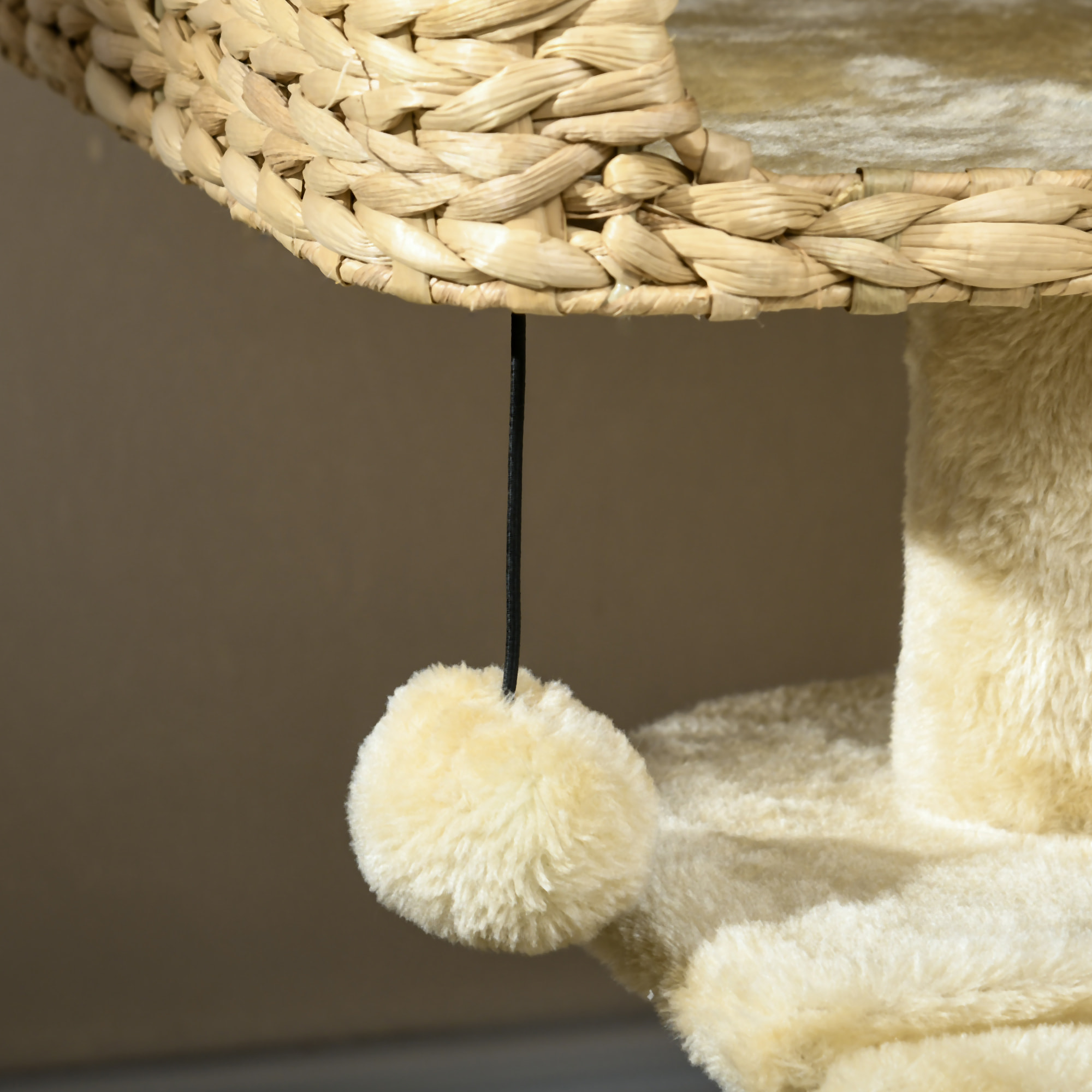 Arbre à chat style cosy chic griffoirs sisal naturel équipement multiple peluche jacinthe d'eau beige