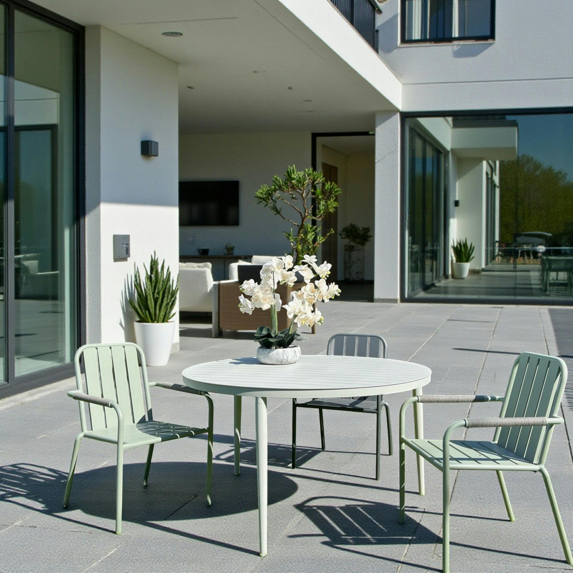 Table de jardin ronde en aluminium gris poudré Ø 130 cm STOCKHOLM