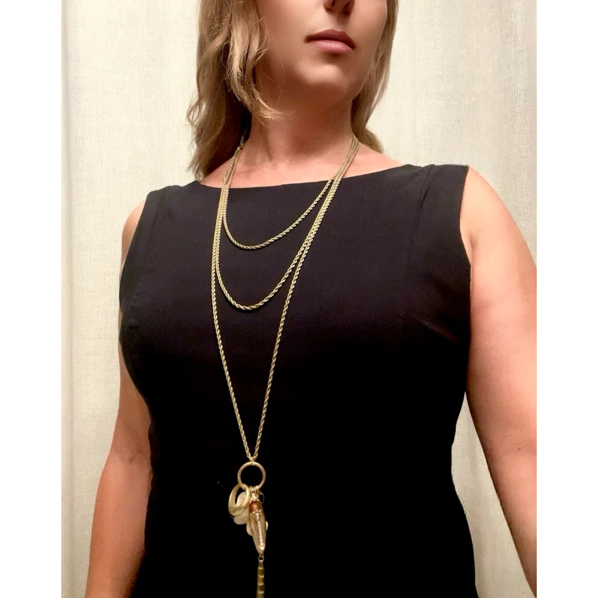 Collar Trinity Drift en dorado chapado latón charms