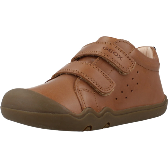 Zapatos Niño de la marca GEOX  modelo B STEPPIEUP Brown