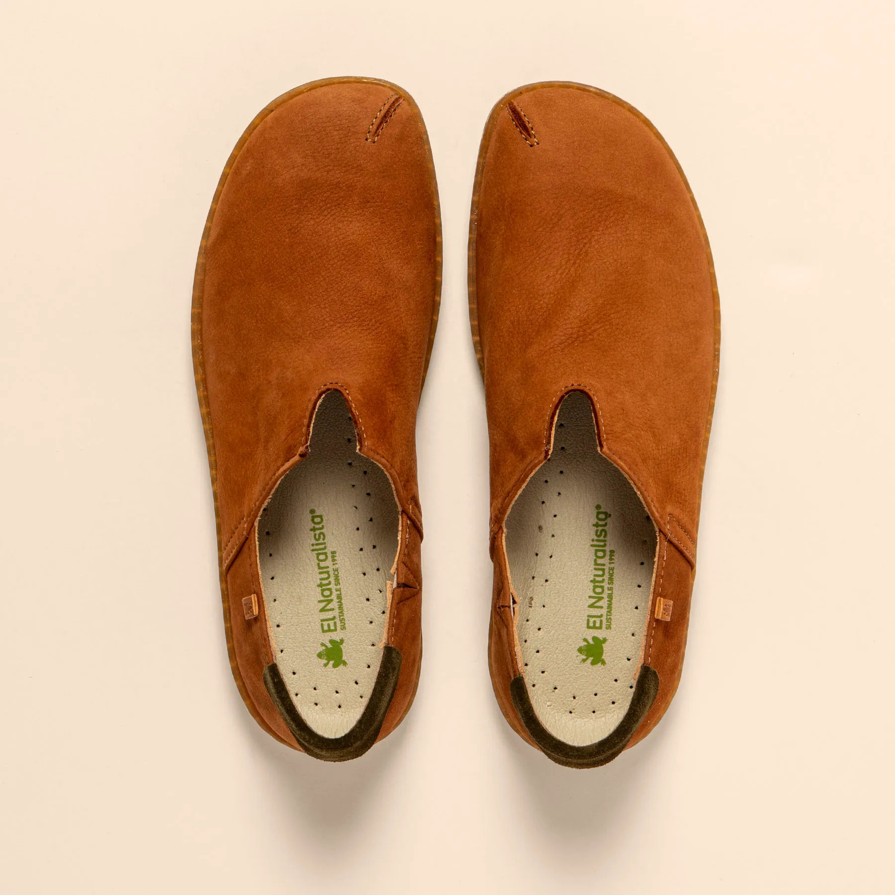 Zapatos N275 NOBUCK LAVADO CUERO/EL VIAJERO color Cuero