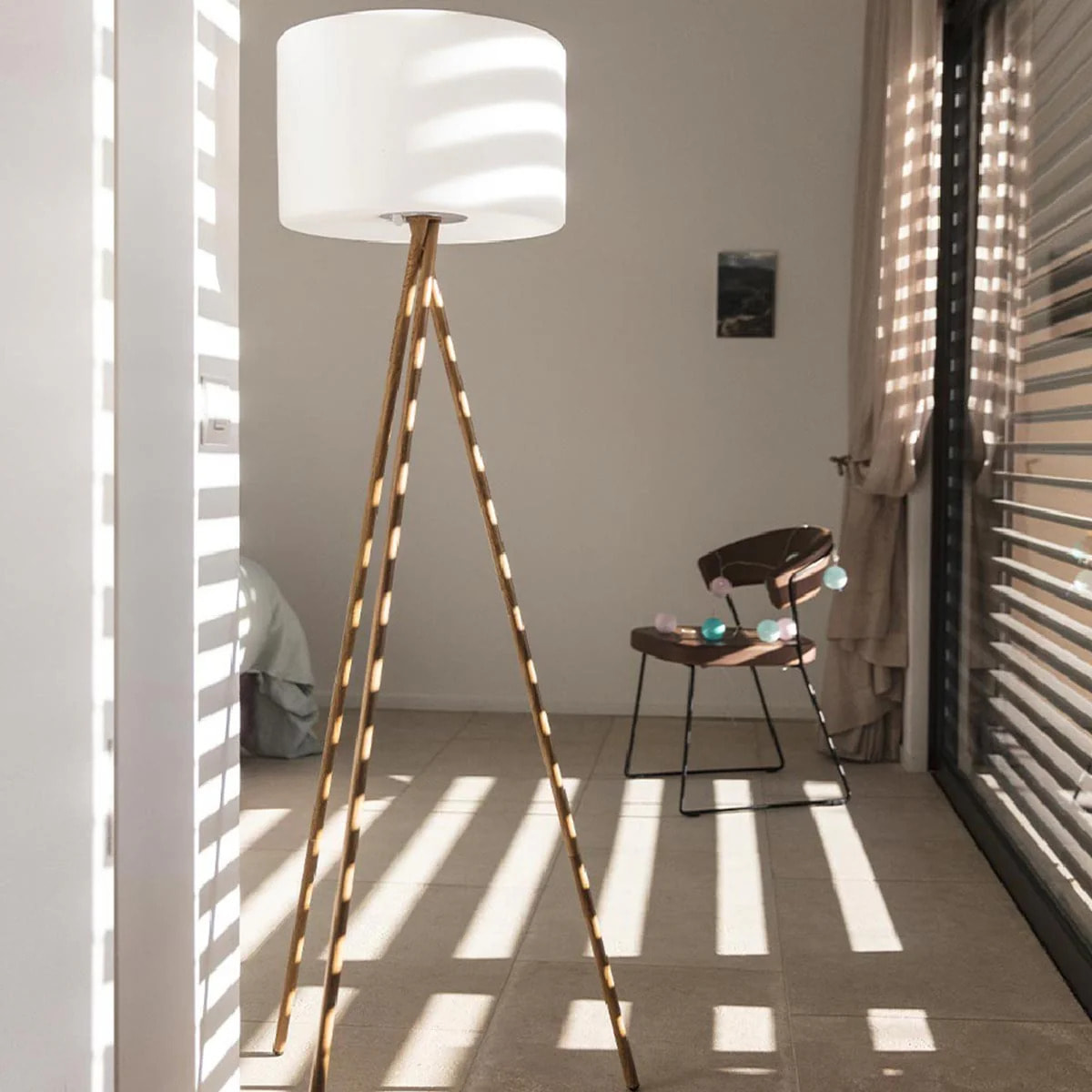 Lampadaire sans fil TAMBOURY RGB H150CM