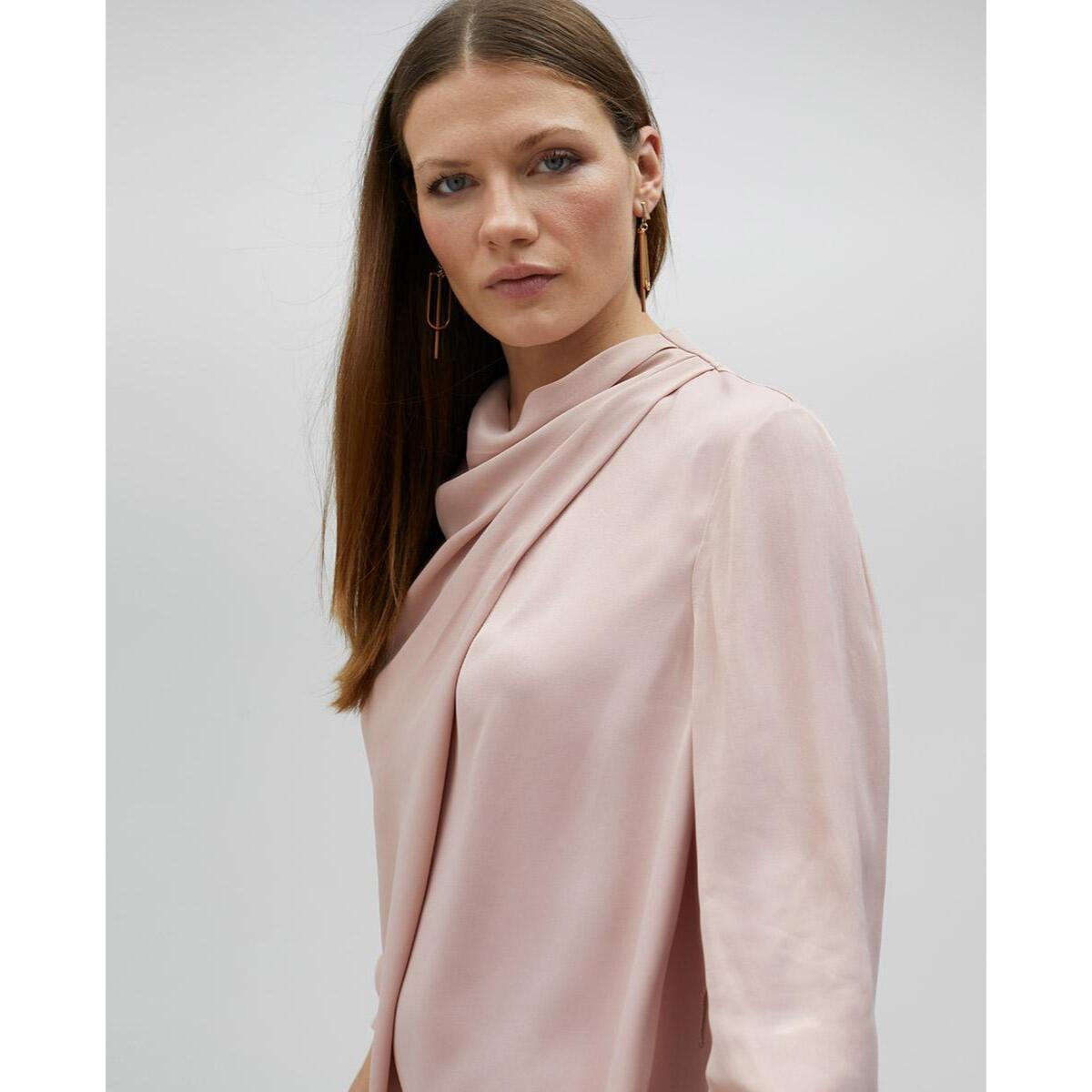 Abito corto con cintura