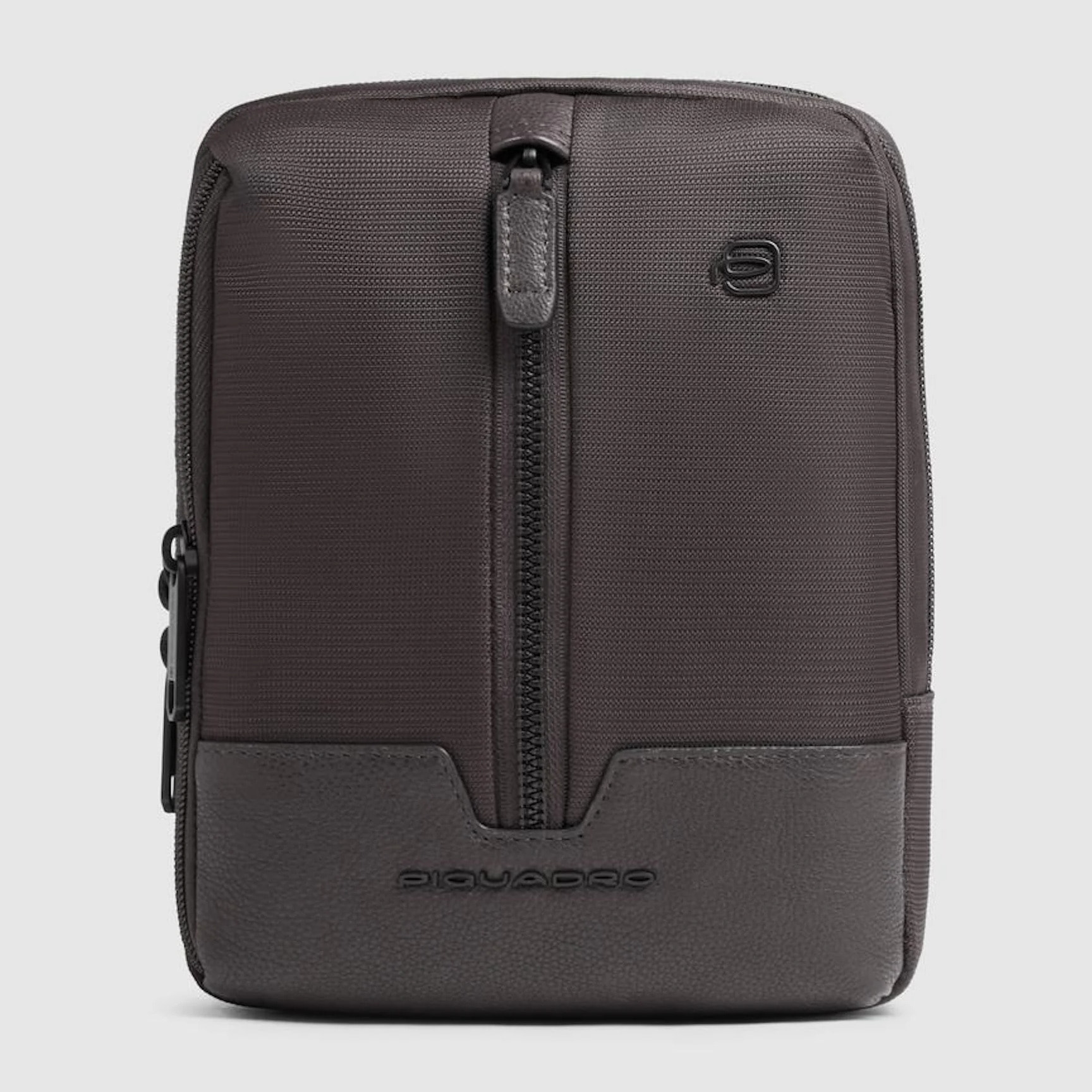 Piquadro Borsello porta iPad®mini in tessuto riciclato e pelle con protezione RFID