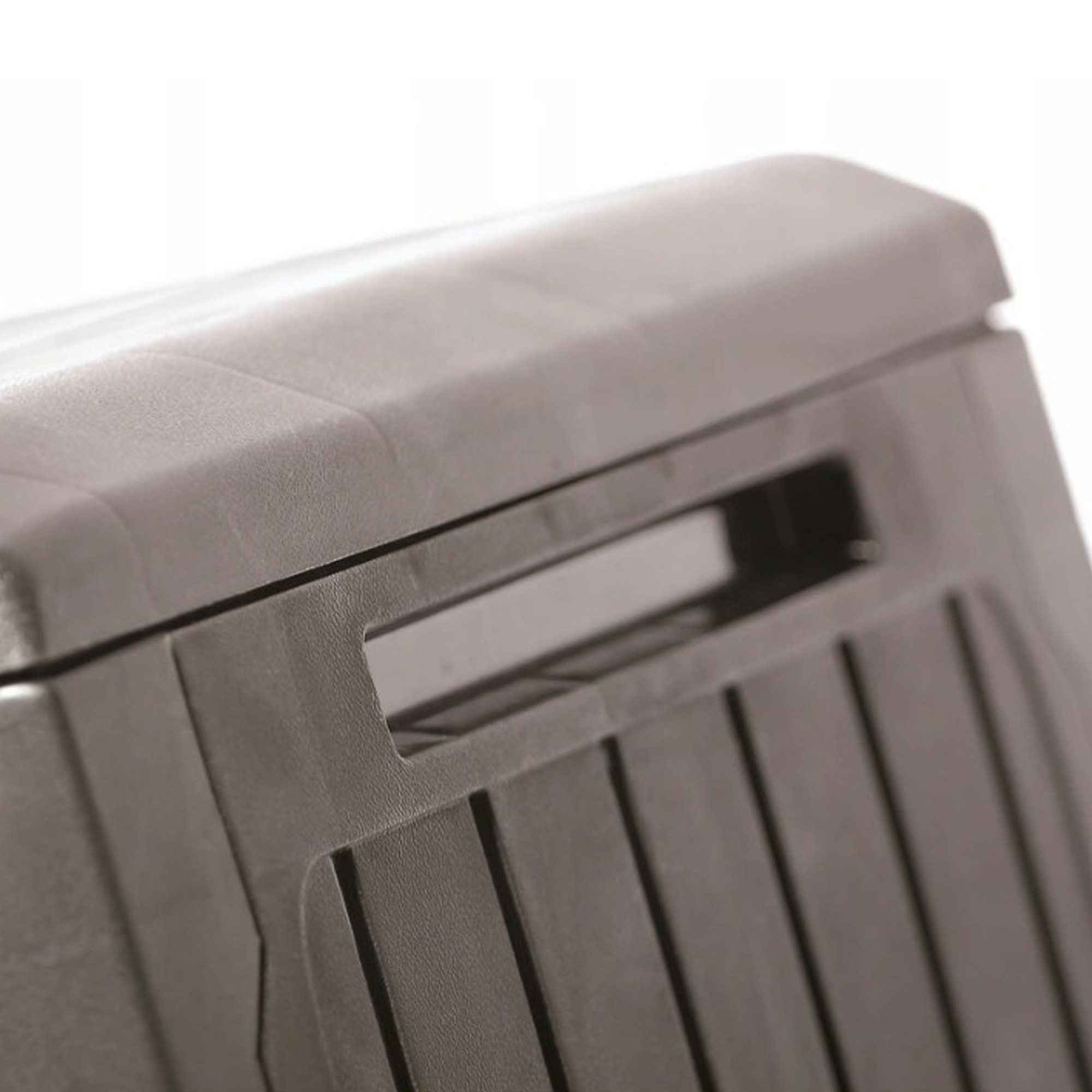 Baul de jardin 290 litros boxe board de plastico en color ocre oscuro 116,6 x 47 x 59,5 cm