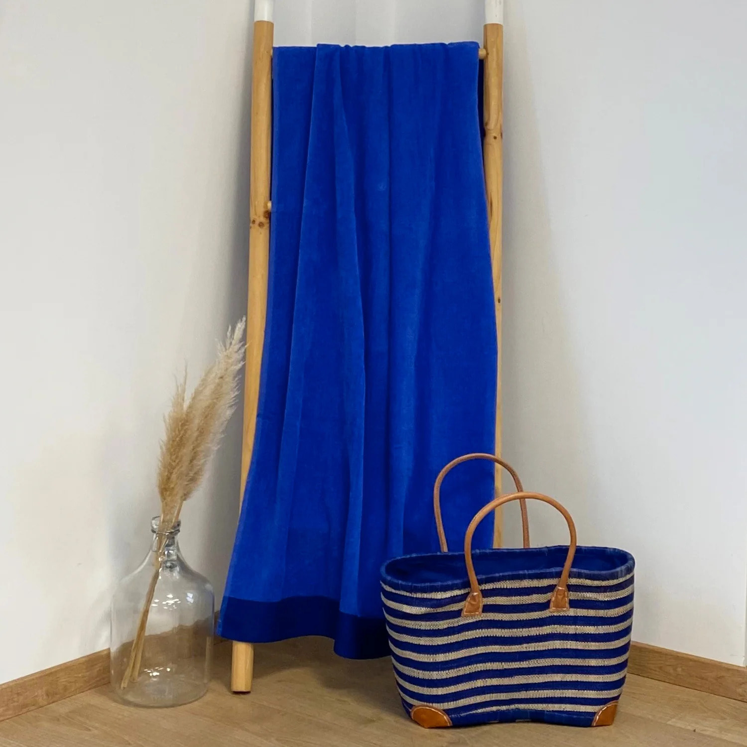 Serviette de bain L éponge velours unie - Shady Royal - 370g/m²