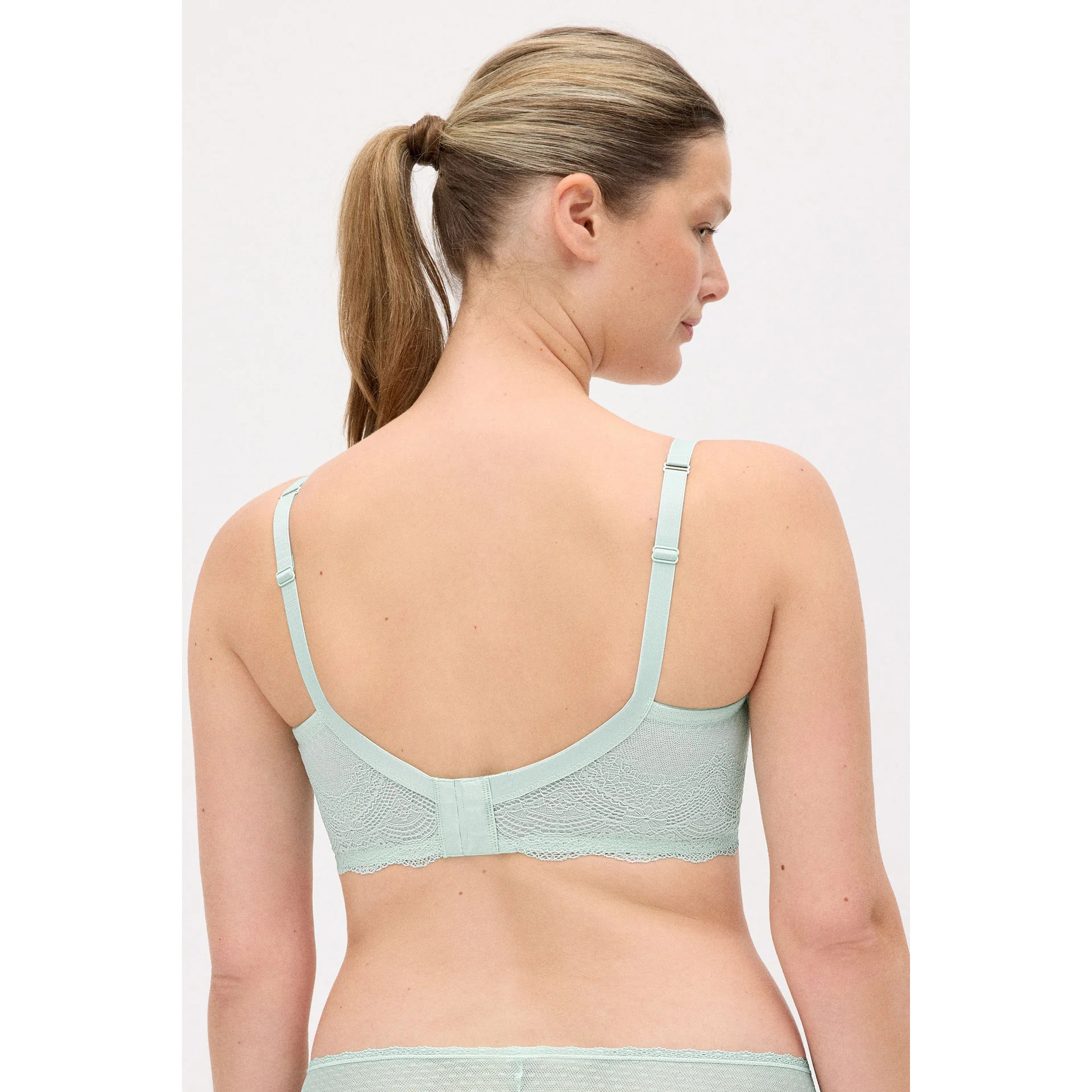 Reggiseno con ferrtto e imbottitura
