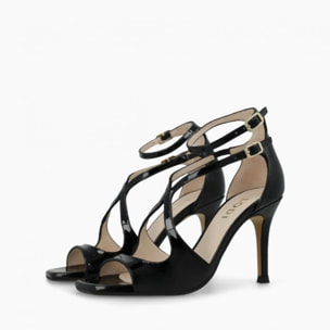 SANDALIAS NEGRAS SASUE