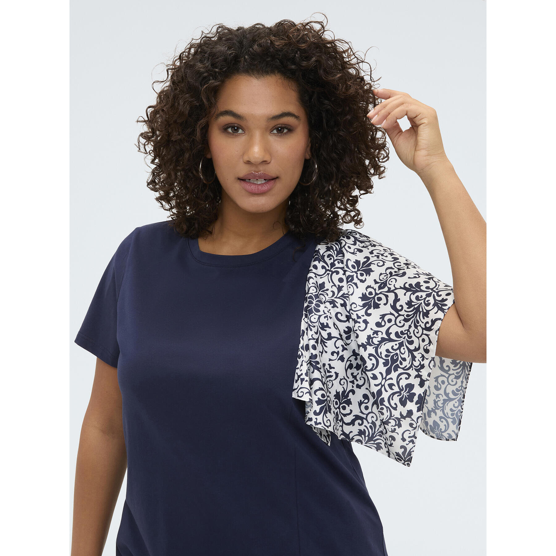 Fiorella Rubino - T-shirt bimaterica con manica stampata - Blu
