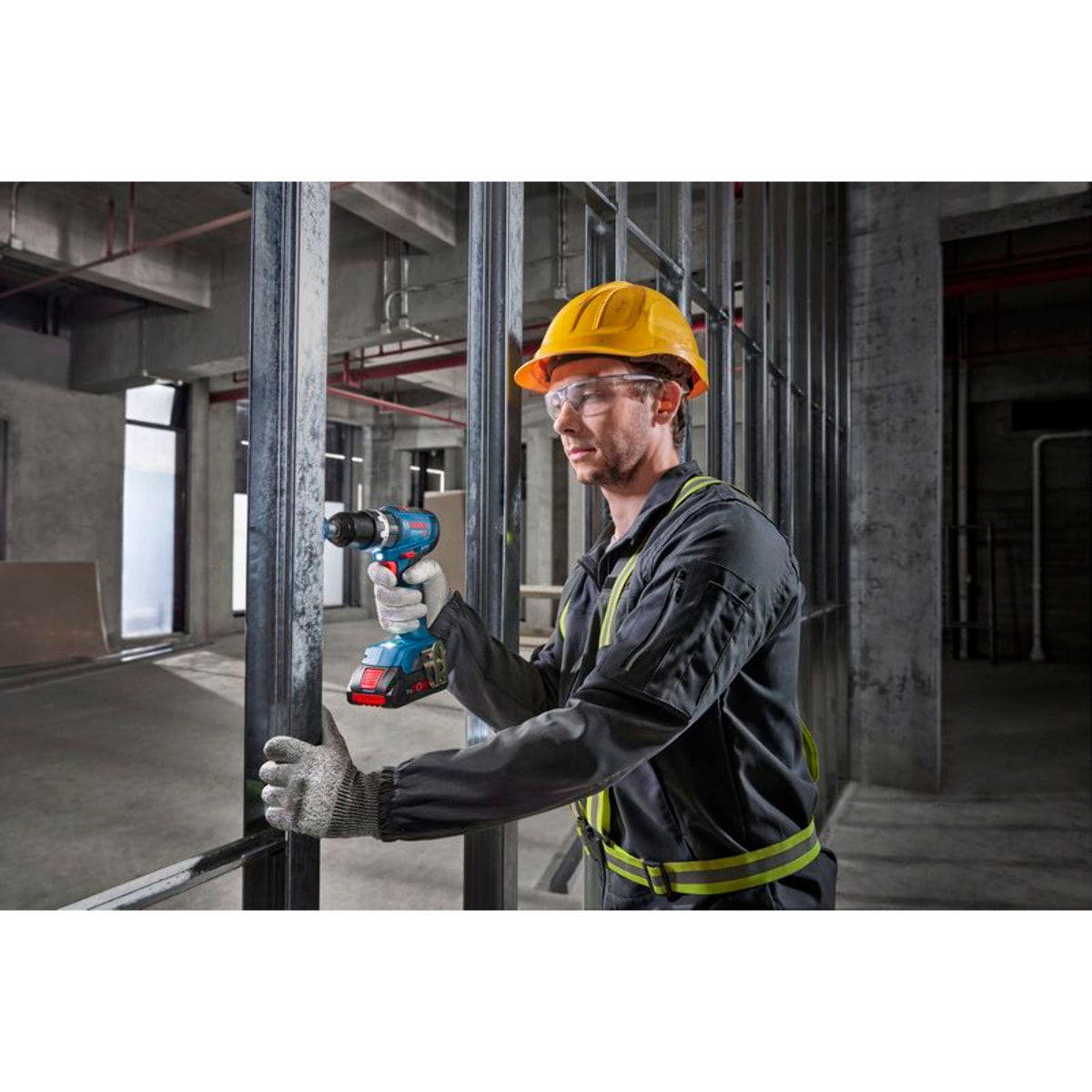 GSB 18V-65 + GWS 18V-8 + 2 batteries GBA 4.0Ah + GAL 18V-40 + sac RAF - BOSCH - 0615A5008Z