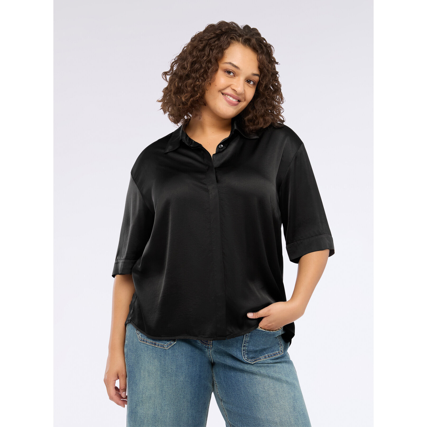 Fiorella Rubino - Camisa de satén elástico con mangas tres cuartos - Negro