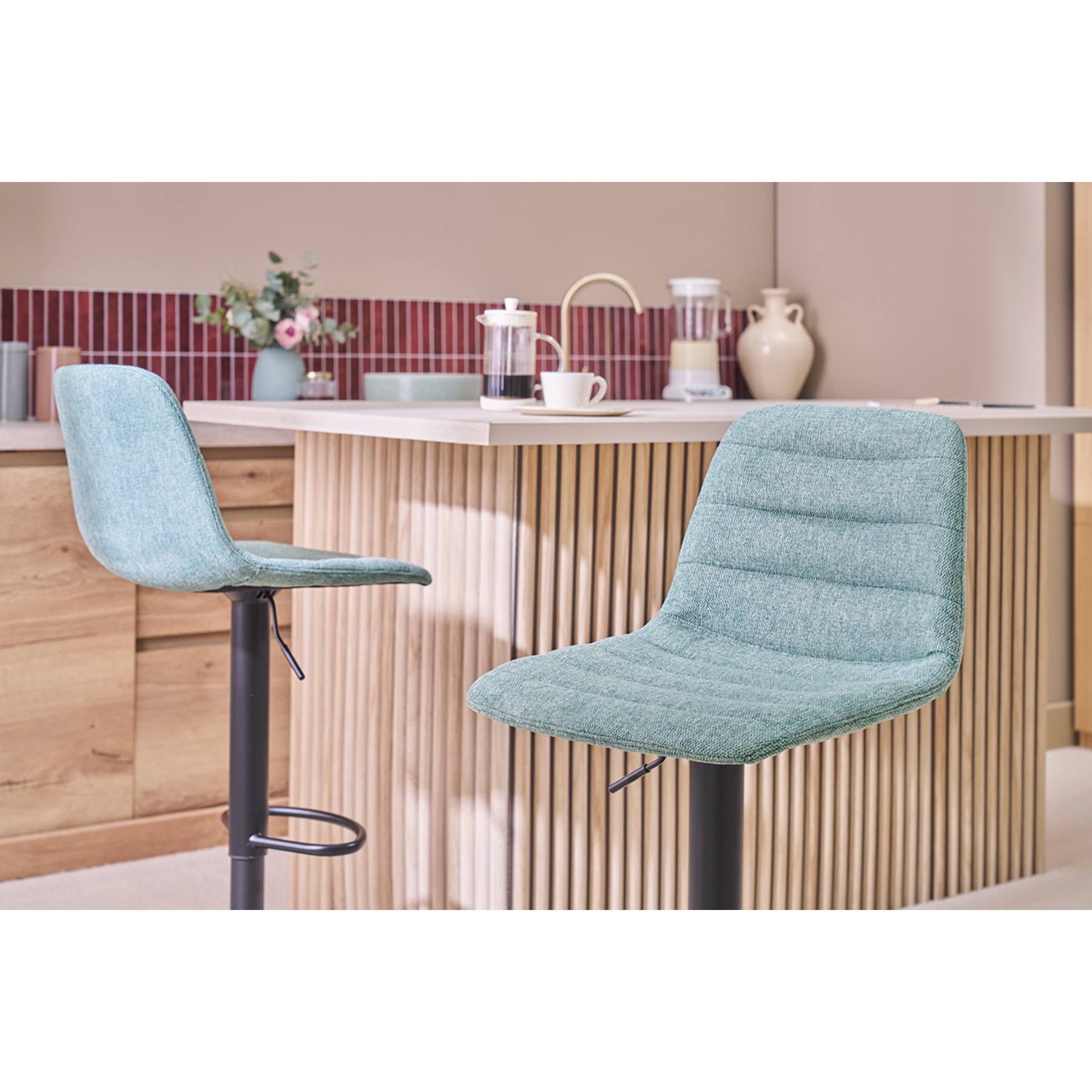 Tabourets de bar réglables en tissu effet velours texturé céladon et métal (lot de 2) SAURY