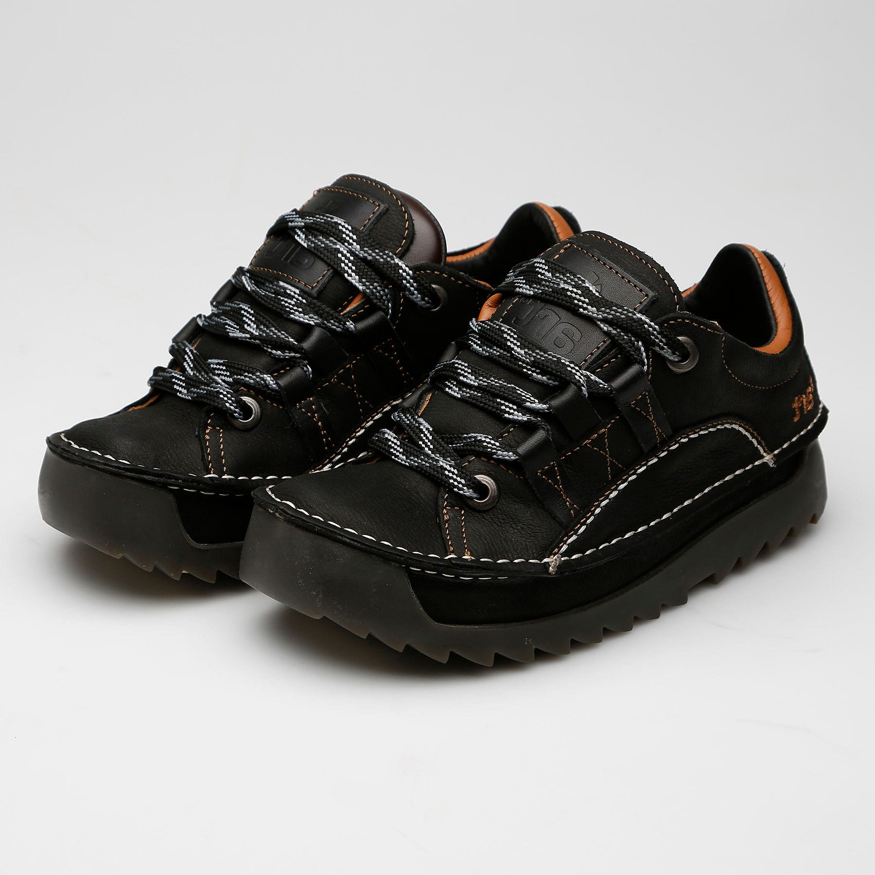 Zapatos 0590 PLEASANT BLACK / SKYLINE color Black