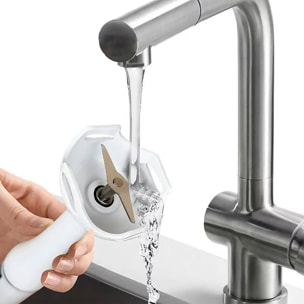 Frullatore a mano da 200W con lame in acciaio inox. Adatto per lavastoviglie.