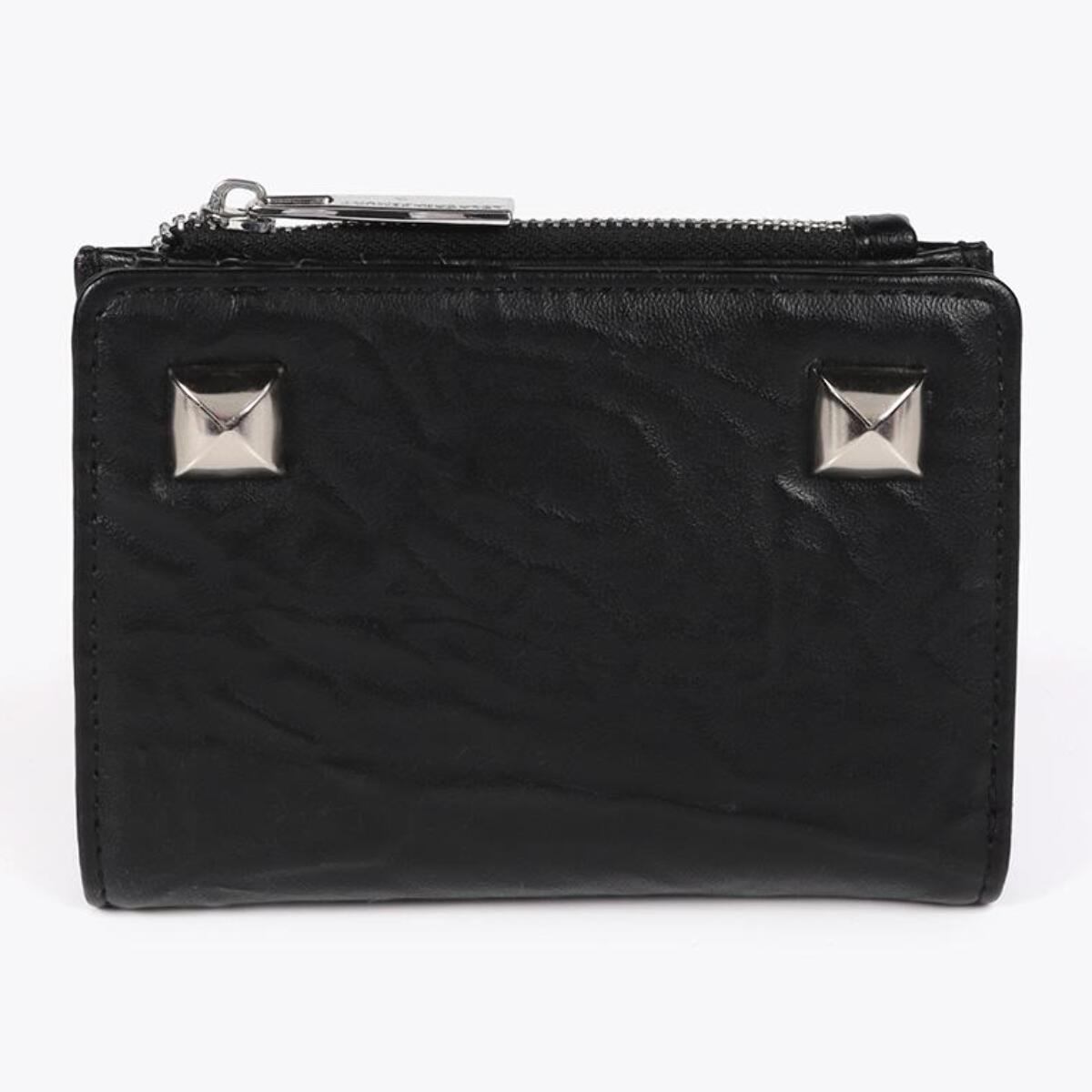 Portafoglio effetto pelle rugosa con borchie