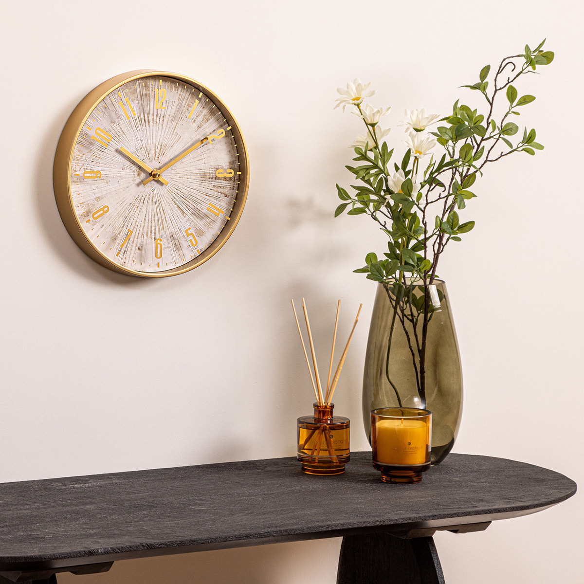 Horloge Izzie doré D30cm