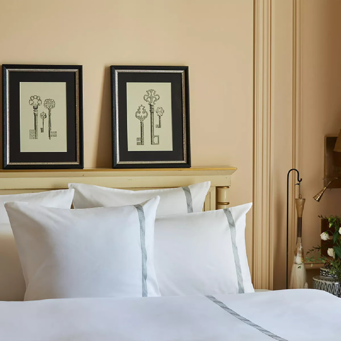 Housse de couette satin de coton jeu d'unis blanc Suite executive gris