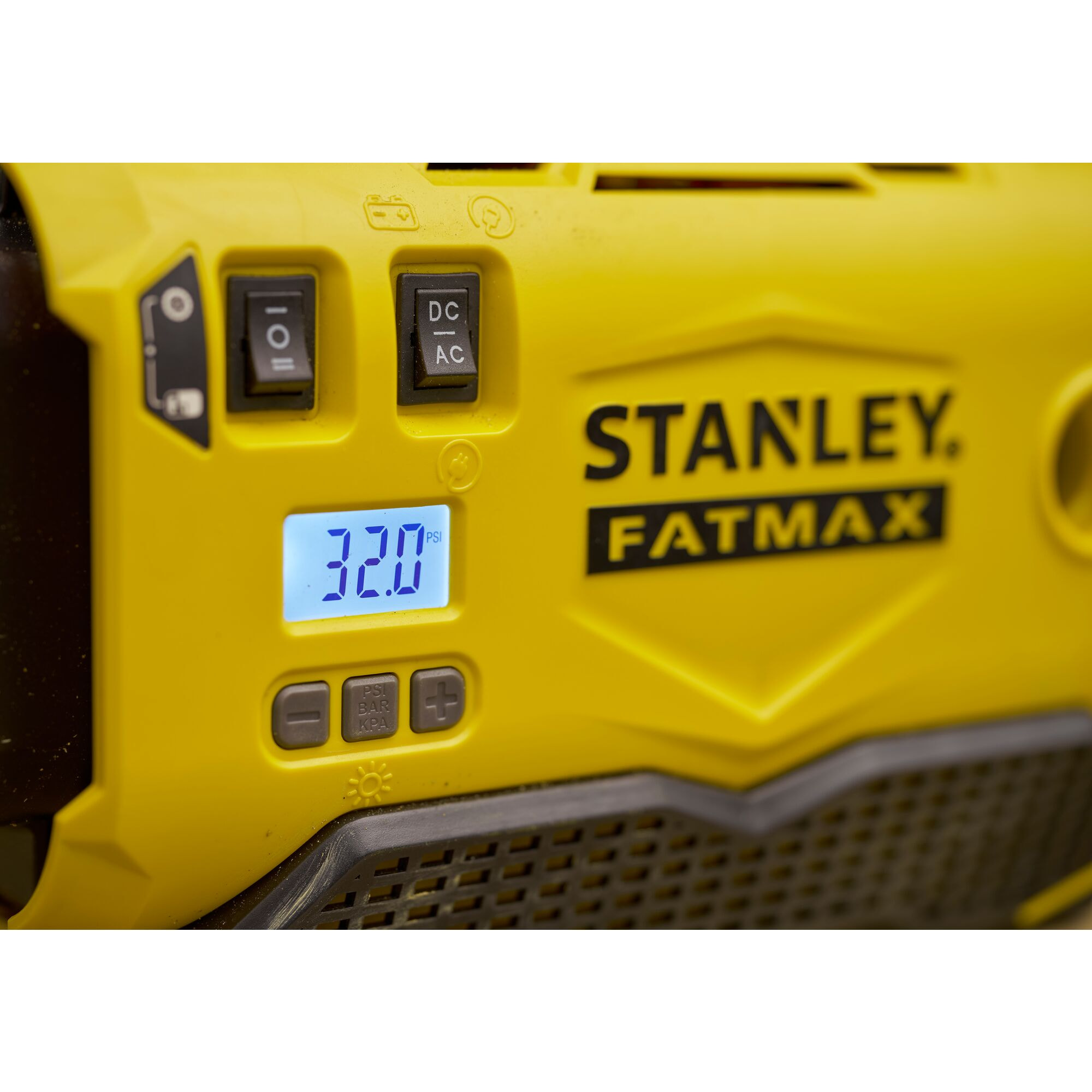 V20 Gonfleur - Compresseur 11 Bars/ 160 Psi - Lithium 18V - Sans Batterie  STANLEY FATMAX - SFMCE520B-QW