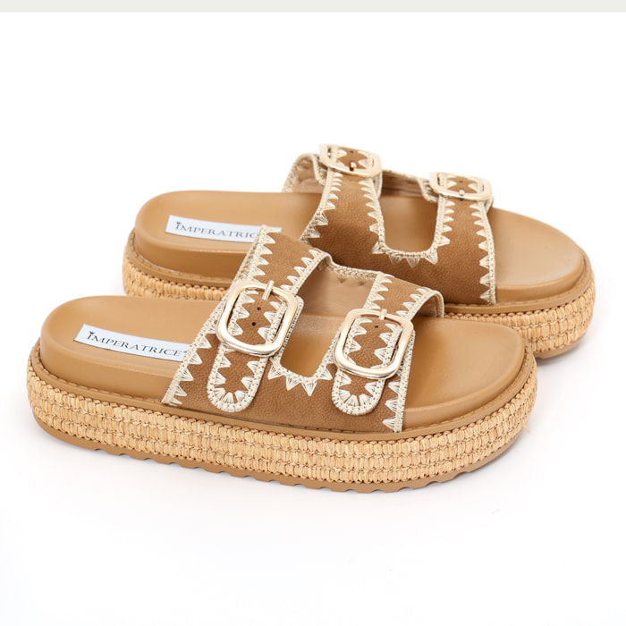 Sandali platform in simil pelle con fibbie color oro