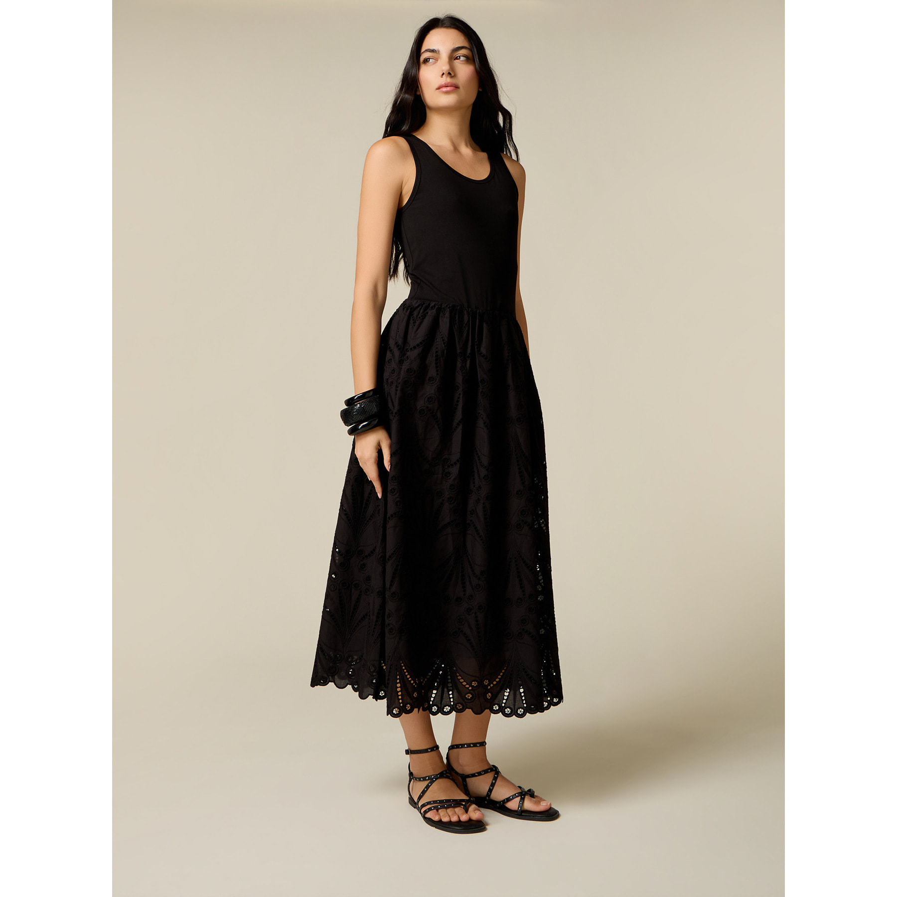 Oltre - Vestito lungo con gonna in sangallo - Nero