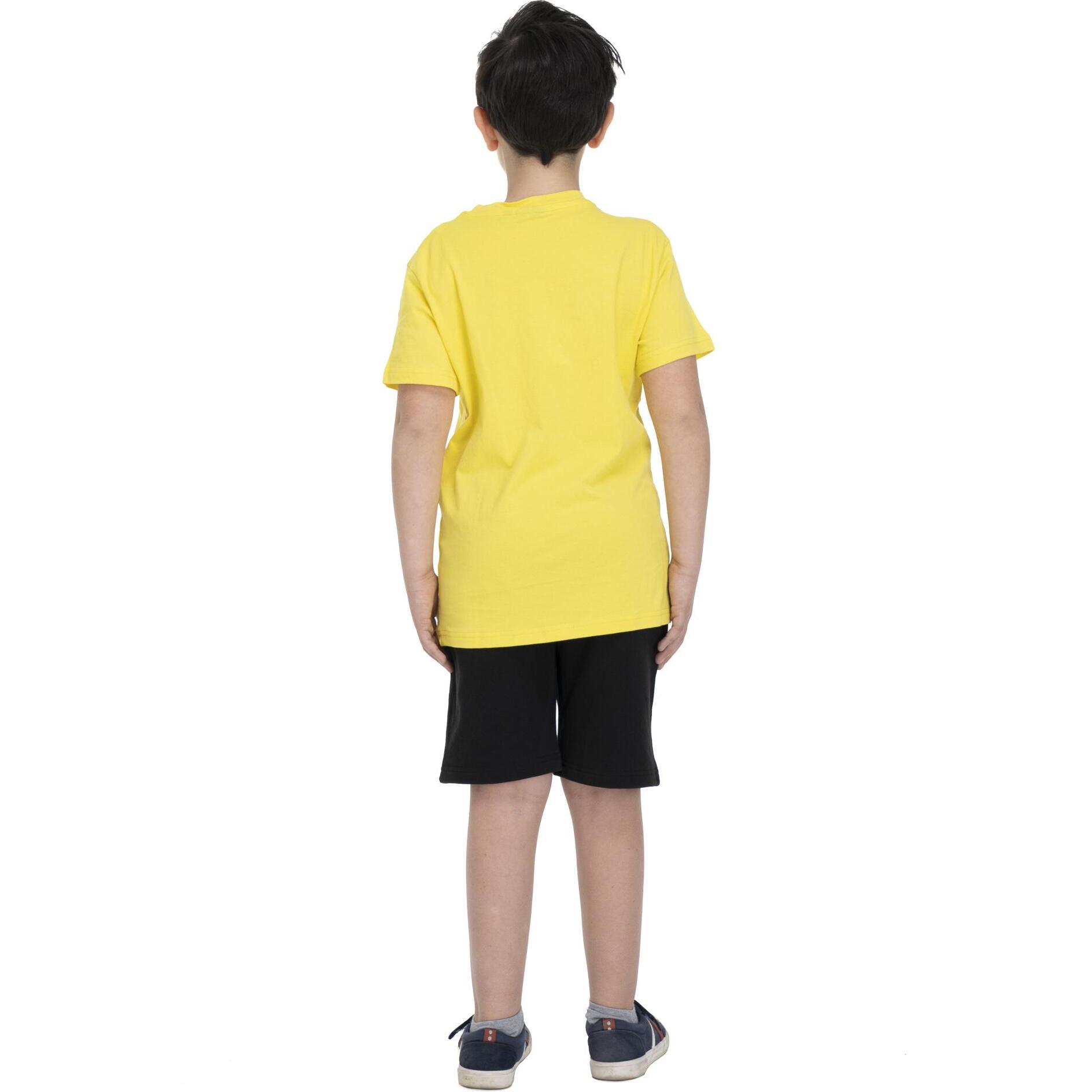 Traje deportivo para niños.