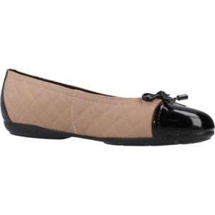 Bailarinas Mujer de la marca GEOX  modelo D ANNYTAH W NUDE