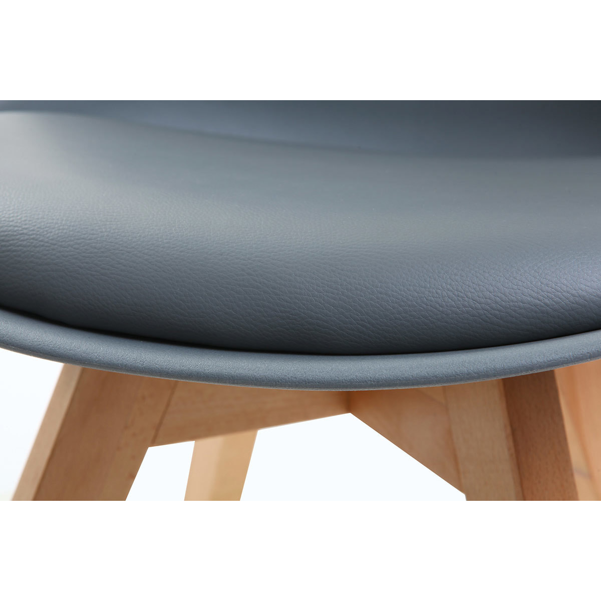 Chaises design grises avec pieds bois clair massif (lot de 2) PAULINE