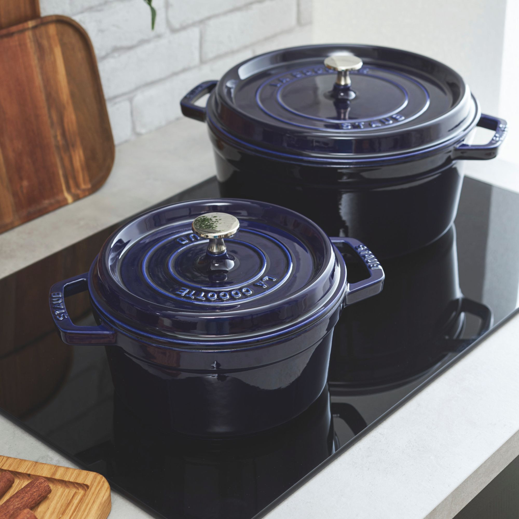 Cocotte 24 cm, Rond(e), Bleu intense, Fonte