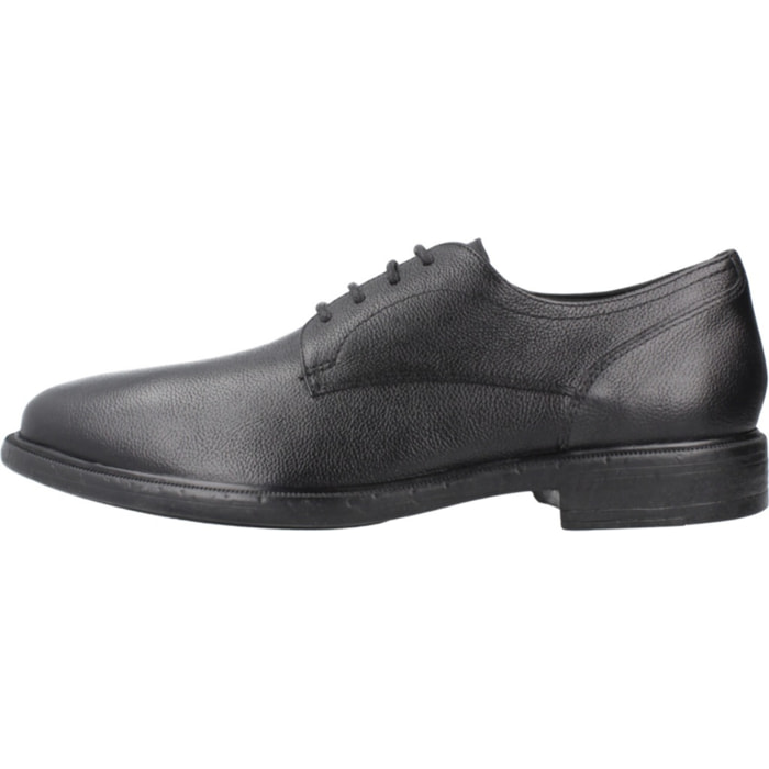 Zapatos de Vestir Hombre de la marca GEOX  modelo U TERENCE NEGRO