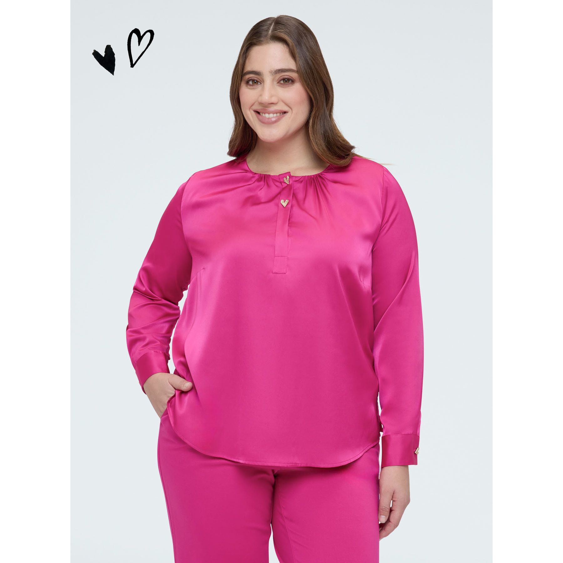 Fiorella Rubino - Blusa de raso con botones en forma de corazón - Fuchsia