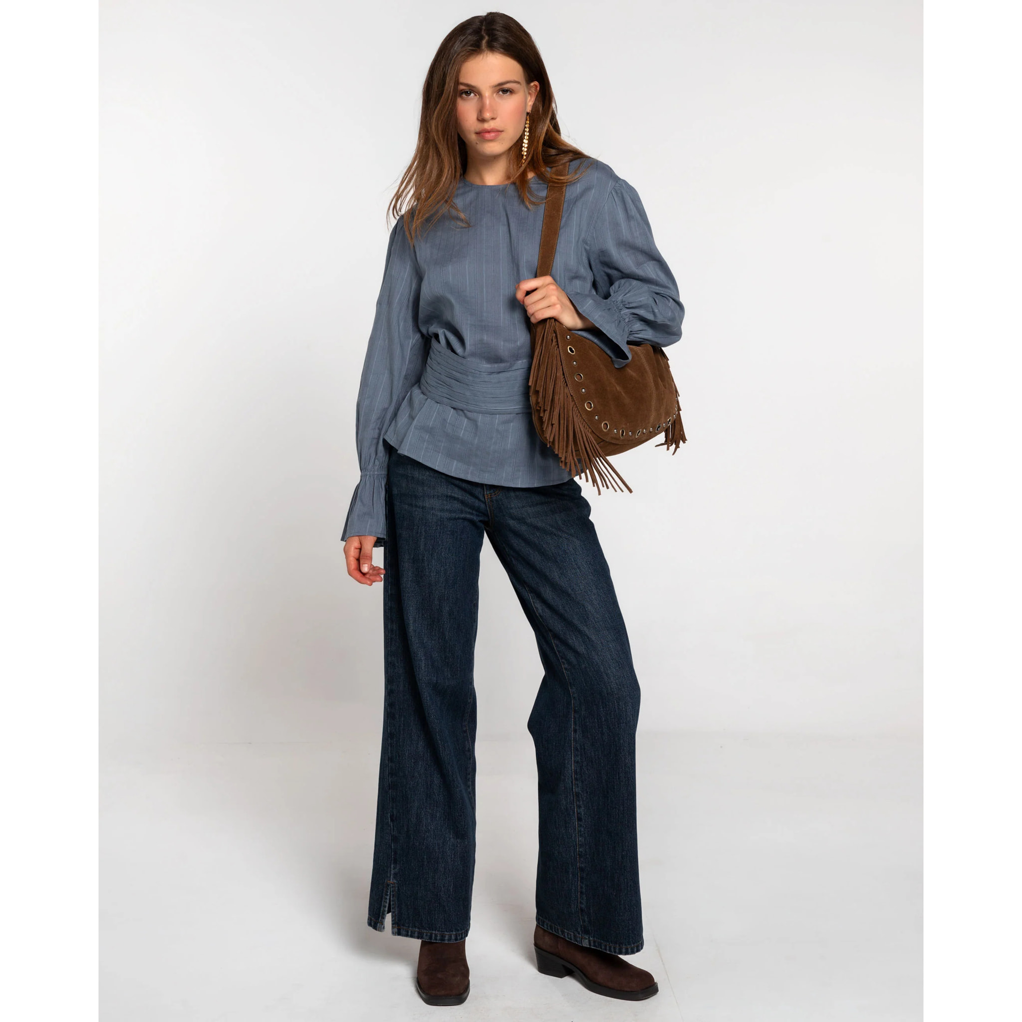 Blusa holgada con cuello barco