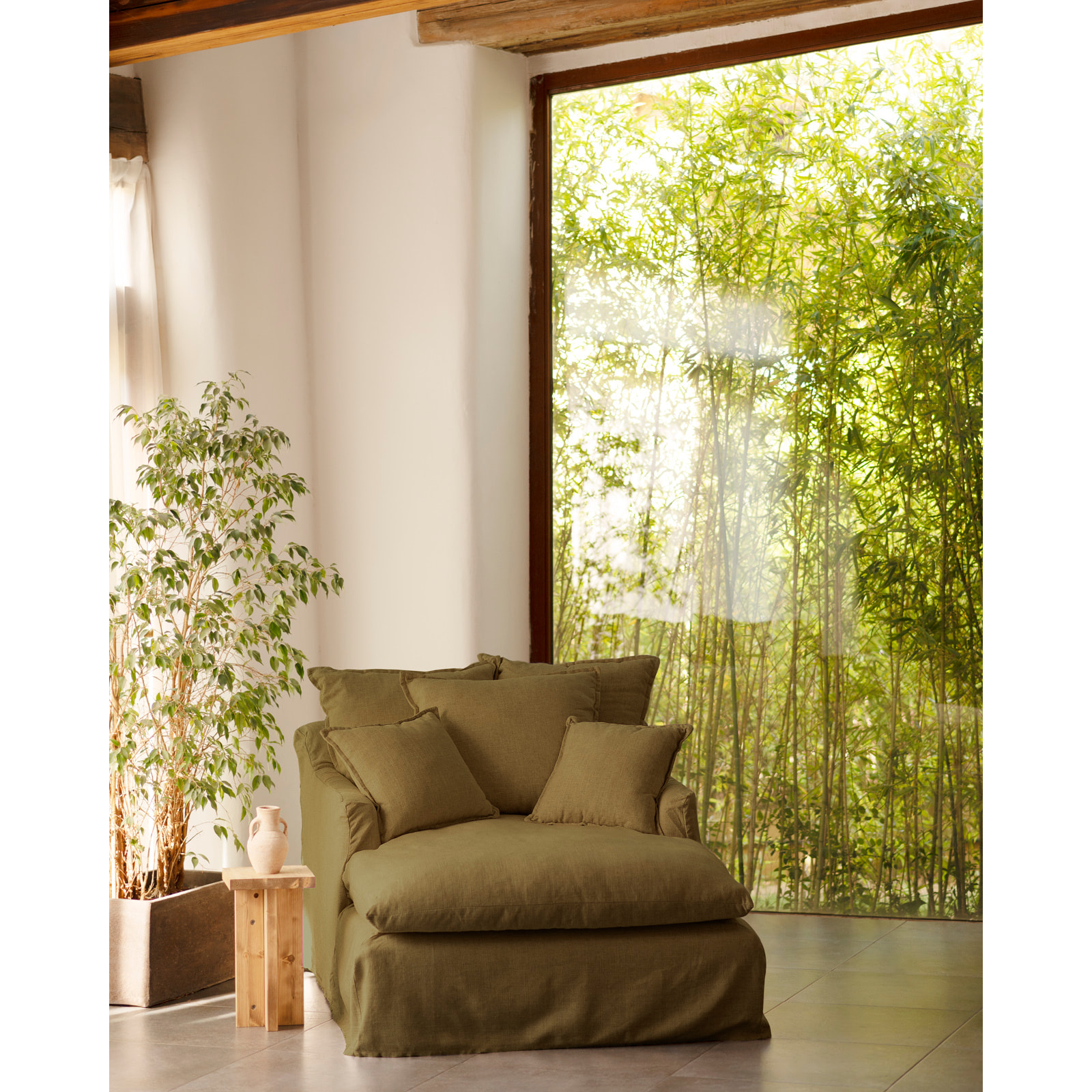 Fauteuil en coton et lin couleur vert de 115x170cm Hauteur: 73 Longueur: 170 Largeur: 115