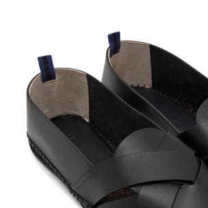 Alpargata plana Percy con tiras cruzadas en vaqueta