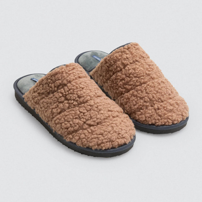 Pantofole da casa con esterno in pelle di pecora