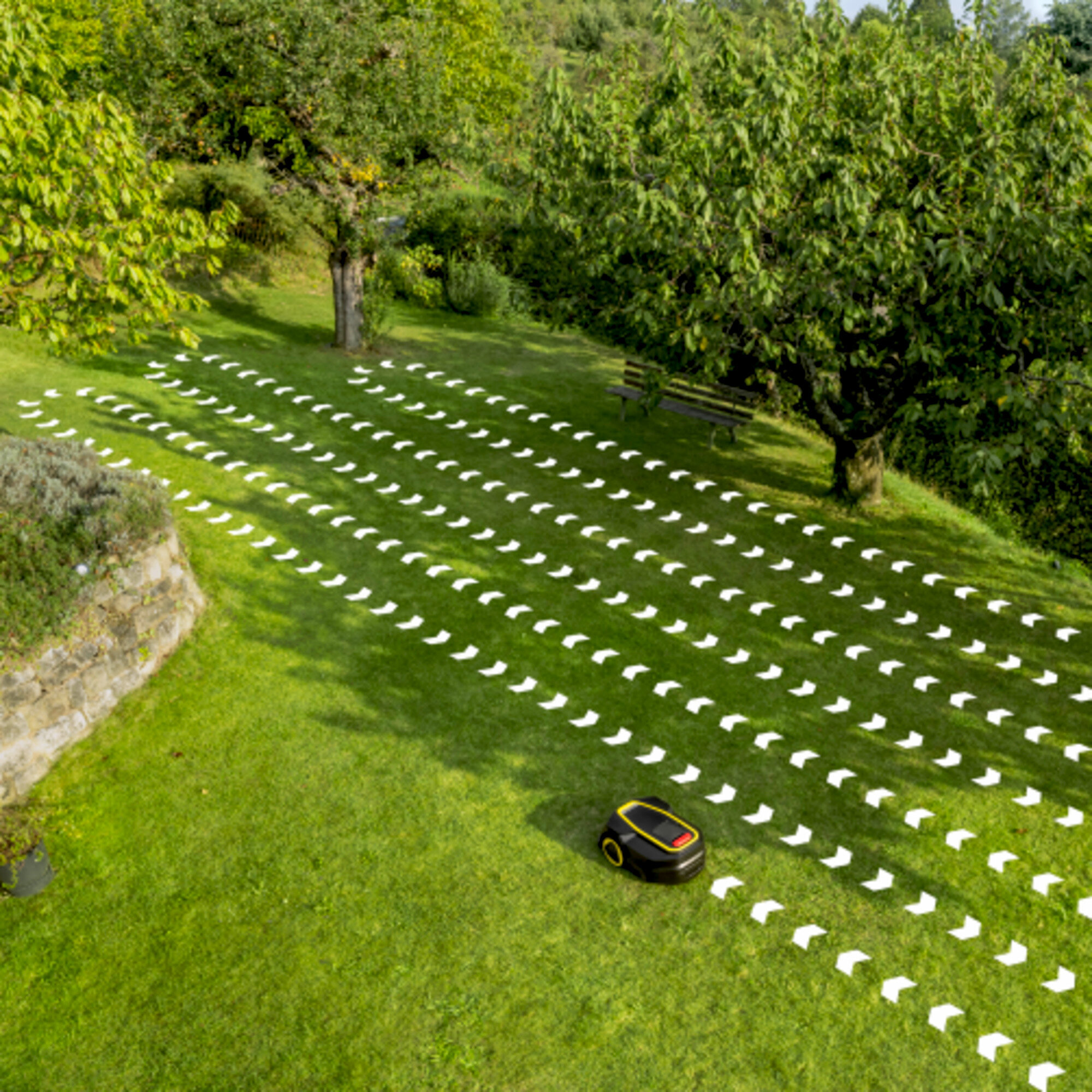 Robot tondeuse connectée KARCHER RCX 4 - sans fil périphérique - RTK - nav GPS - caméra IA - 4 roues motrices - 1500 m² - pente 60°