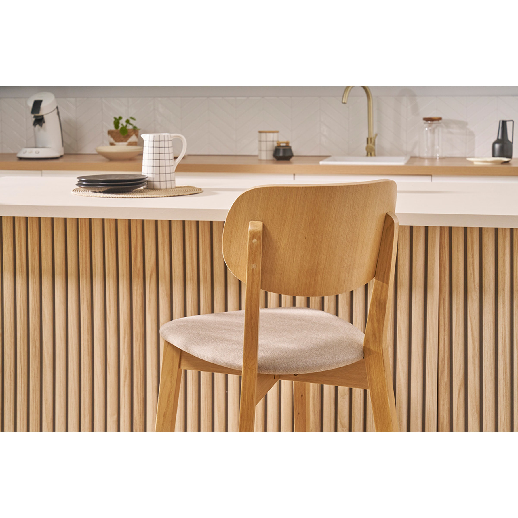 Tabouret de bar en bois clair chêne massif et tissu beige H65 cm LUCIA