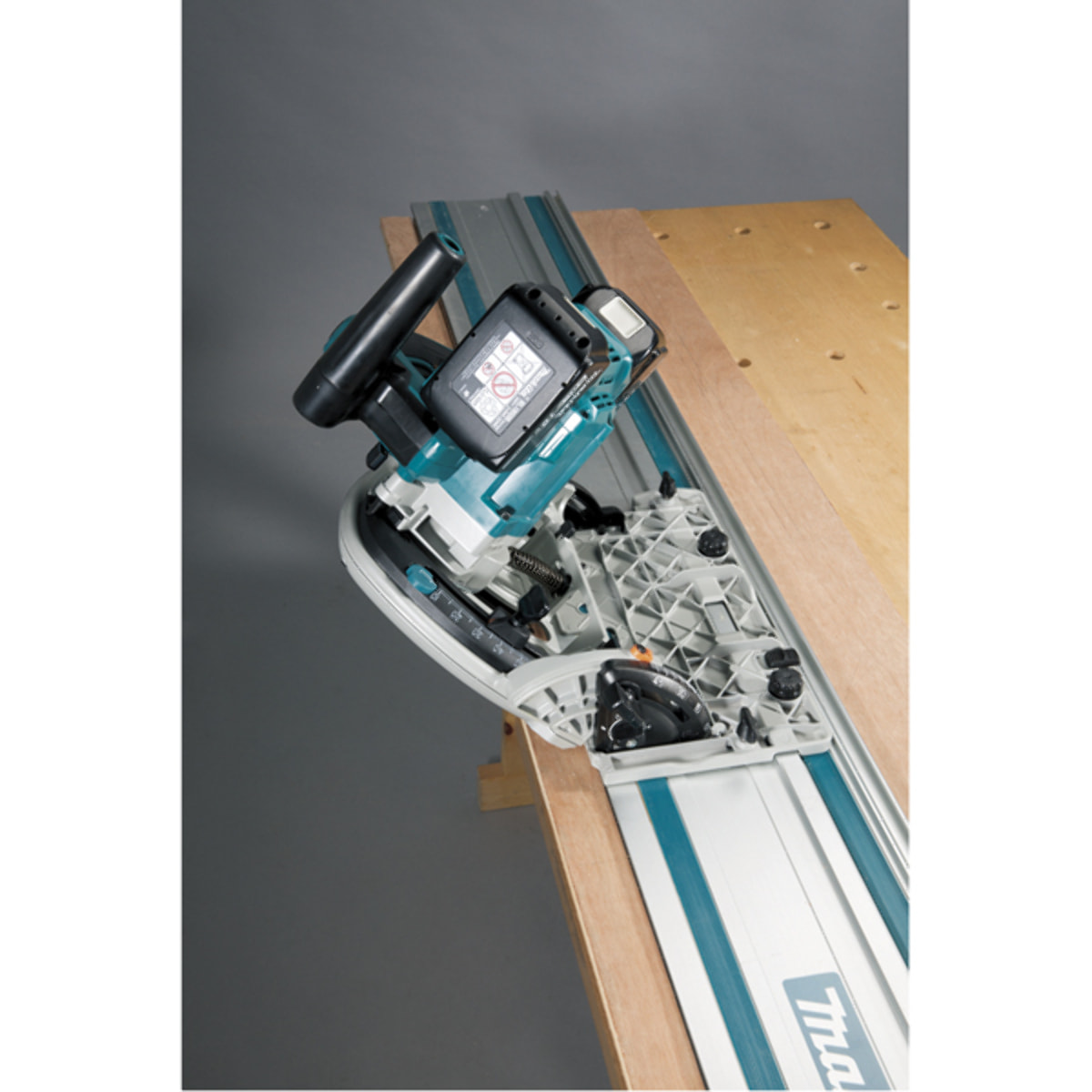 Scie plongeante 18V Li-Ion Ø165 mm Bluetooth MAKITA - DSP601ZU