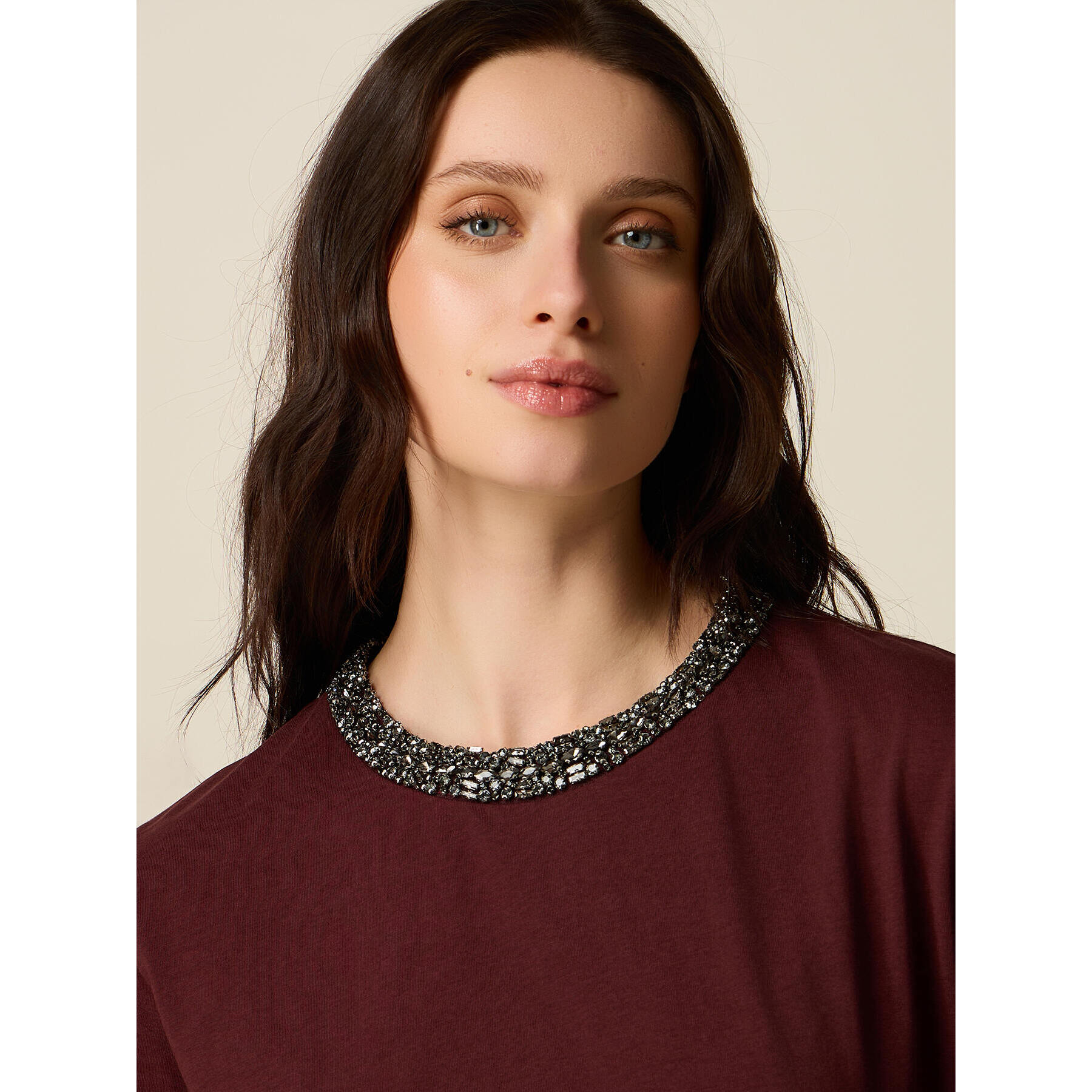 Oltre - T-shirt in cotone con collo gioiello - Bordeaux